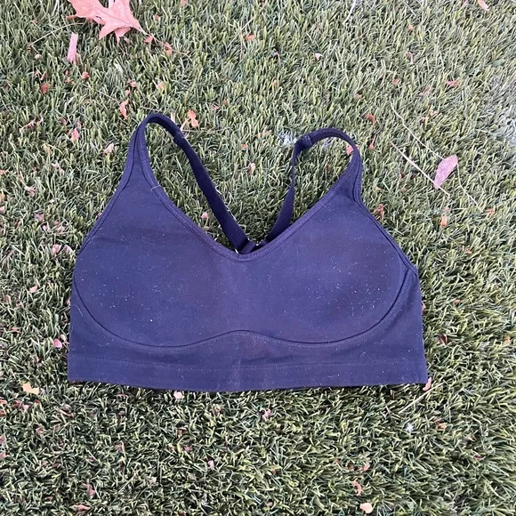 Lucy racerback sports bra - Picture 2 of 4
